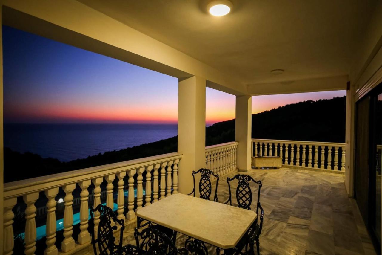Villa Keri Me Away - Argo'S Summer Poolside Retreats Exterior foto