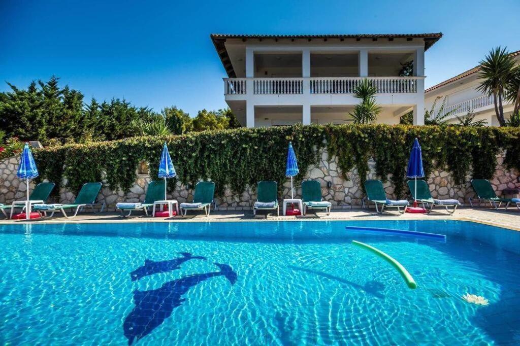 Villa Keri Me Away - Argo'S Summer Poolside Retreats Exterior foto